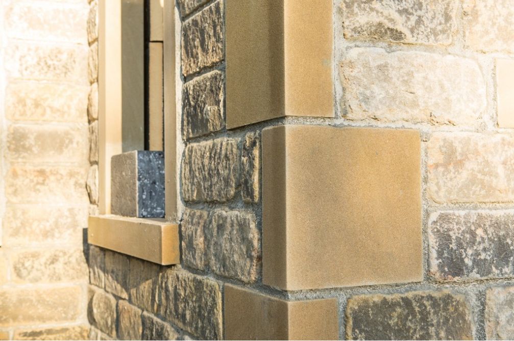 Sawn Stone Heads & Cills